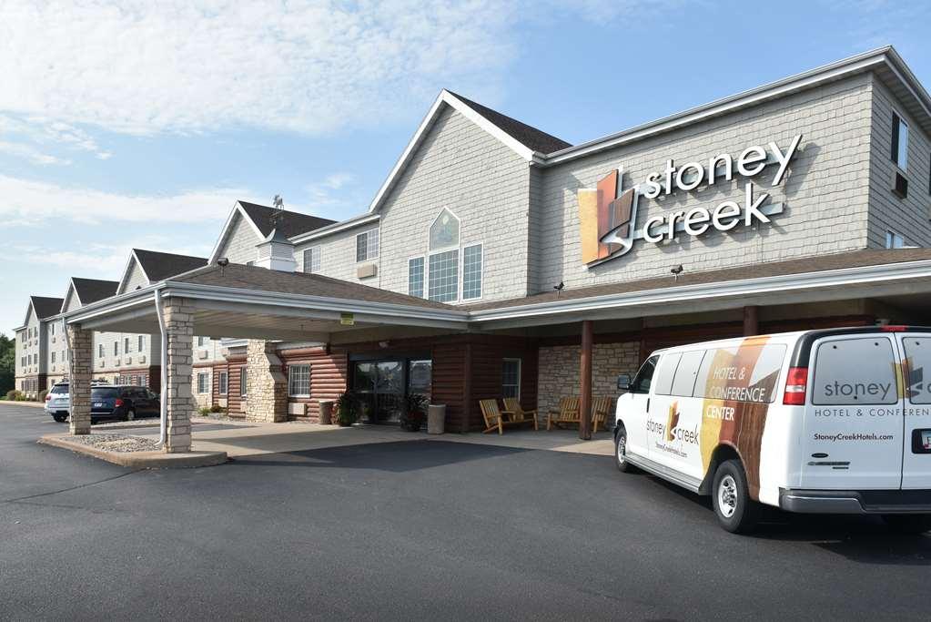 Cedar Creek Hotel Wausau - Rothschild Exterior photo