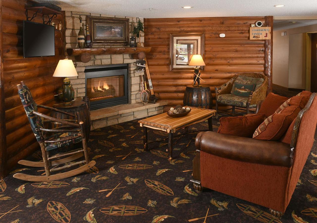 Cedar Creek Hotel Wausau - Rothschild Exterior photo